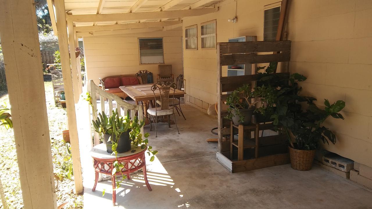 1 Beige Cozy Bungalow Or 1 White Cozy Efficiency Cottage In Titusville Exteriör bild