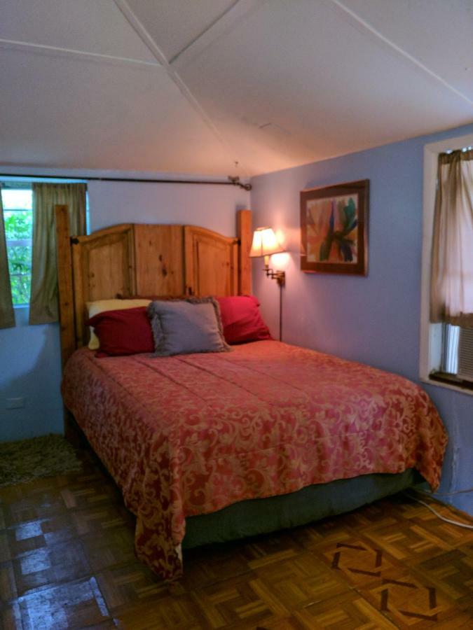1 Beige Cozy Bungalow Or 1 White Cozy Efficiency Cottage In Titusville Exteriör bild